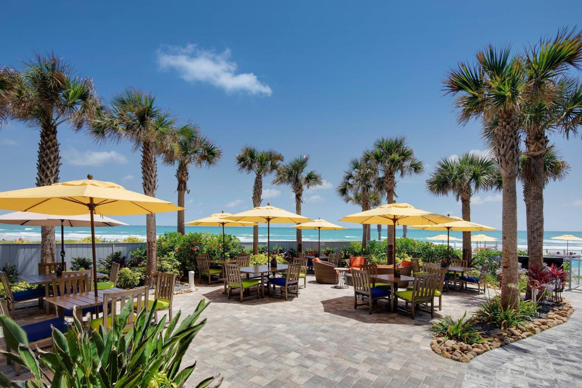 Delta Hotels By Marriott Daytona Beach Oceanfront Exterior photo